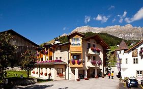Hotel Garni Laura